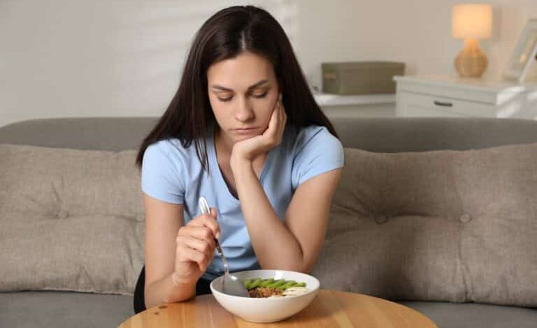 eating-disorders-no-background:-uncover-hidden-struggles